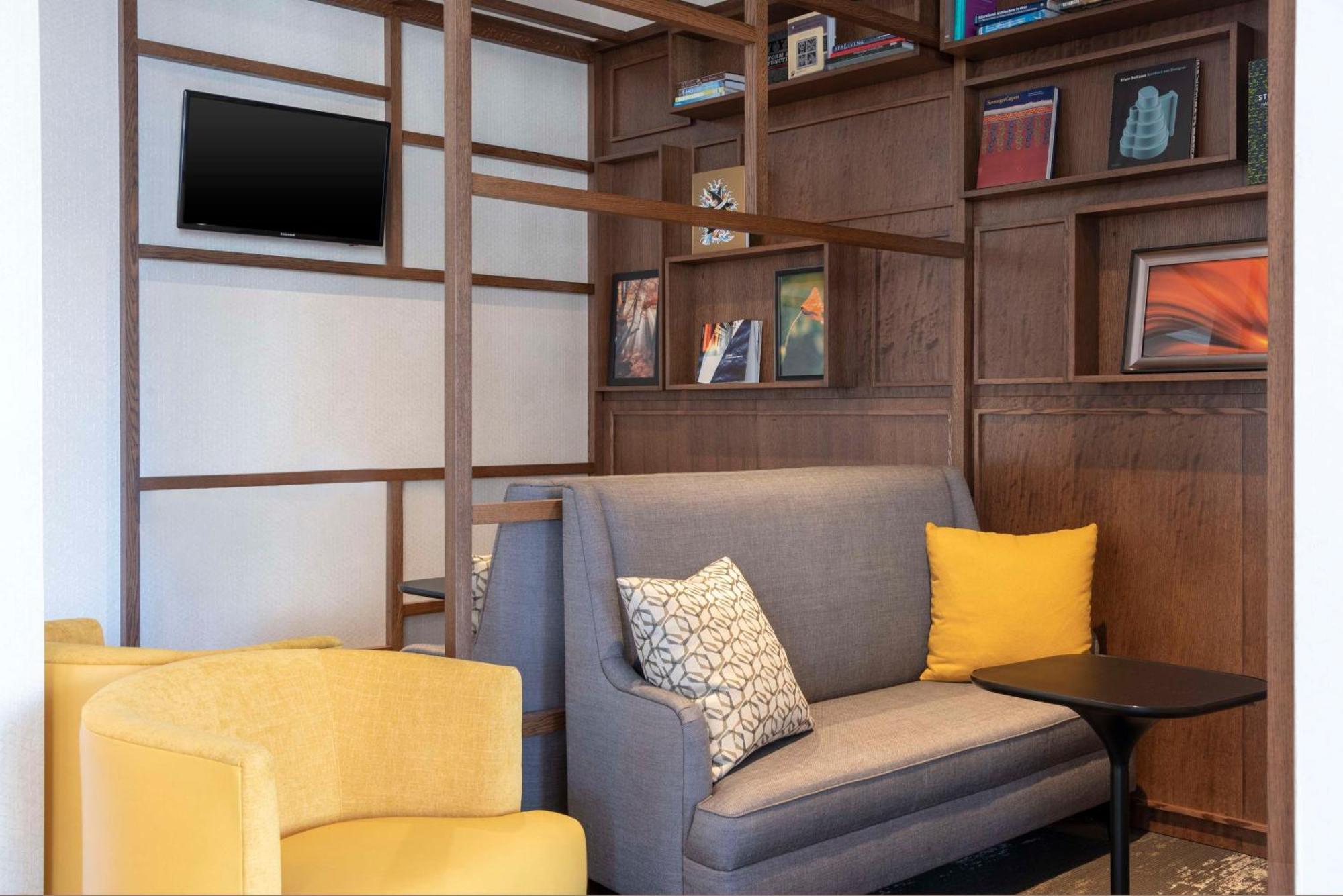 Hyatt Place Detroit/Royal Oak Bagian luar foto