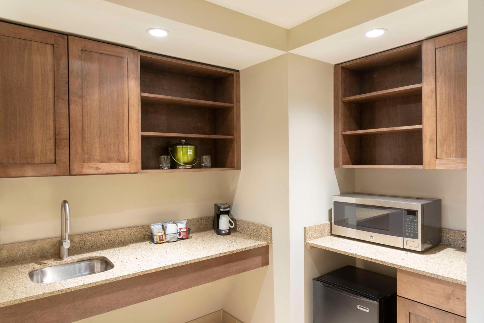 Hyatt Place Detroit/Royal Oak Bagian luar foto