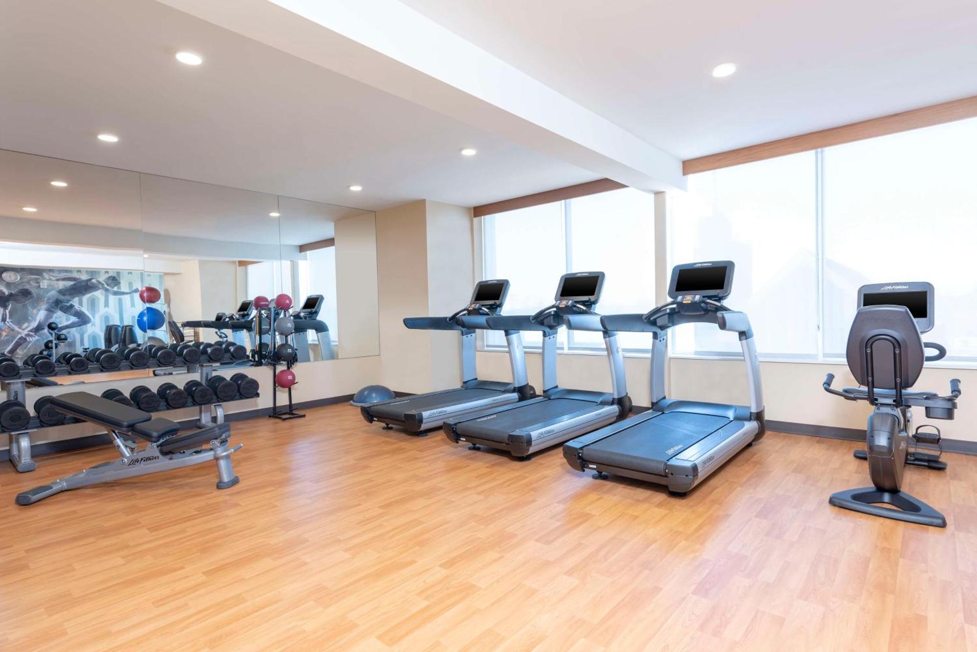 Hyatt Place Detroit/Royal Oak Bagian luar foto