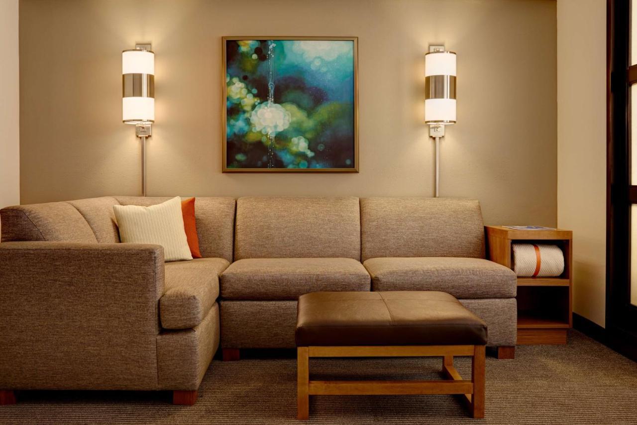 Hyatt Place Detroit/Royal Oak Bagian luar foto