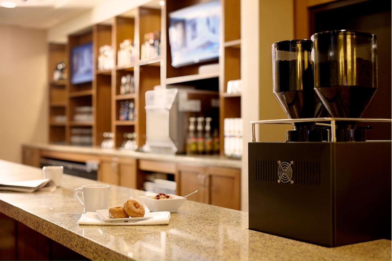 Hyatt Place Detroit/Royal Oak Bagian luar foto