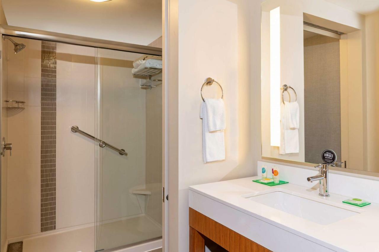 Hyatt Place Detroit/Royal Oak Bagian luar foto